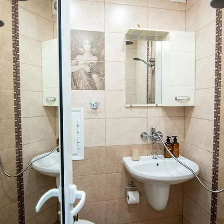 Apartment Comfort & Cozy In Center *
